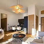 Phoenix A By Leavetown Vacations