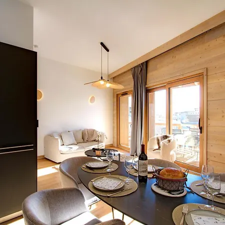Phoenix A By Leavetown Vacations *