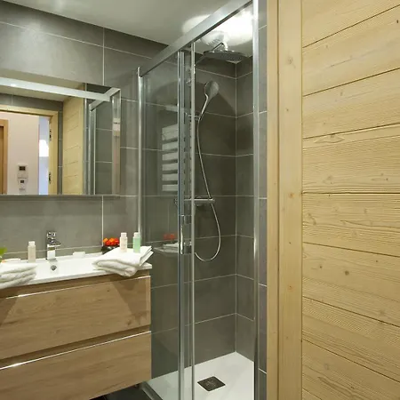 Phoenix A By Leavetown Vacations *