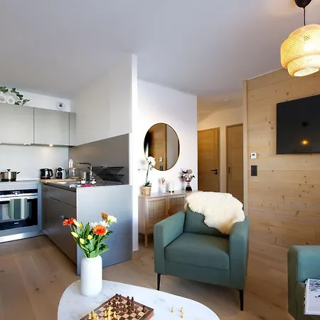Phoenix A By Leavetown Vacations * Alpe d'Huez