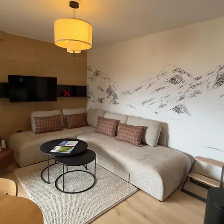 Phoenix A By Leavetown Vacations * Alpe d'Huez